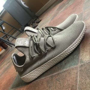 Adidas pharrell williams shoes